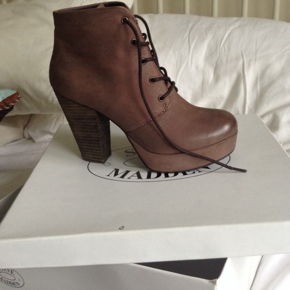 Lace-Up Boot Heels - Taupe Raspy